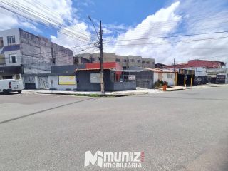 ALUGA-SE CASA NA RUA RAFAEL DE AGUIAR
