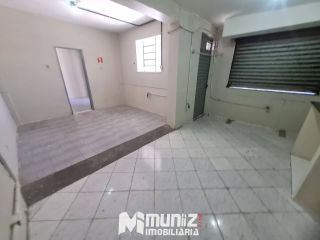 ALUGA-SE CASA NA RUA RAFAEL DE AGUIAR