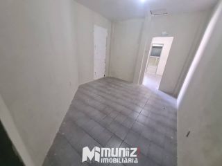 ALUGA-SE CASA NA RUA RAFAEL DE AGUIAR