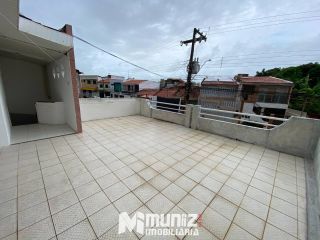 ALUGA-SE CASA NA PARTE SUPERIOR NA RUA ABIGAIL FERREIRA ARAUJO RAMOS