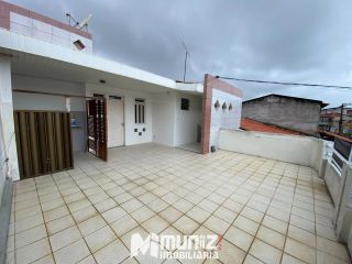 ALUGA-SE CASA NA PARTE SUPERIOR NA RUA ABIGAIL FERREIRA ARAUJO RAMOS