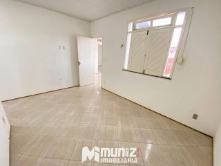 ALUGA-SE CASA NA PARTE SUPERIOR NA RUA ABIGAIL FERREIRA ARAUJO RAMOS