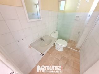 ALUGA-SE APT NO 18 DO FORTE