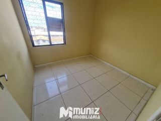 ALUGA-SE APT NO 18 DO FORTE