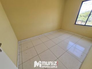 ALUGA-SE APT NO 18 DO FORTE