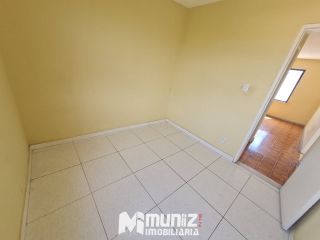 ALUGA-SE APT NO 18 DO FORTE