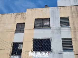 ALUGA-SE APT NO 18 DO FORTE