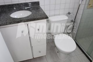 VENDE-SE APT EM FRENTE A UNIT DA FAROLANDIA