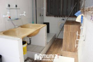 VENDE-SE CASA COM PONTO COMERCIAL - JABOTIANA