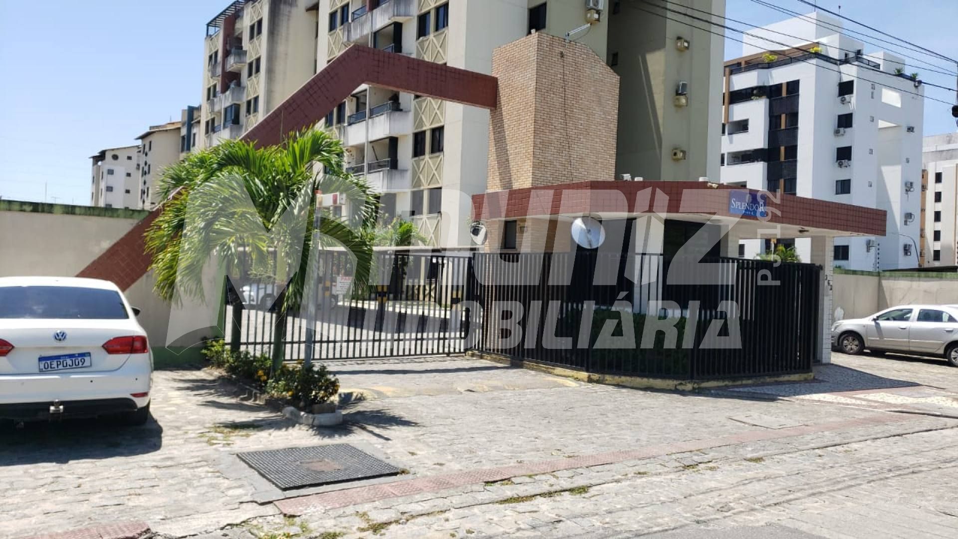 VENDE-SE APT C/VARANDA NO COND SPLENDOR PARK