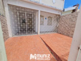 CASA NA RUA SENHOR DOS PASSOS