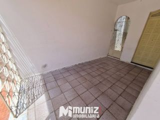 CASA NA RUA SENHOR DOS PASSOS