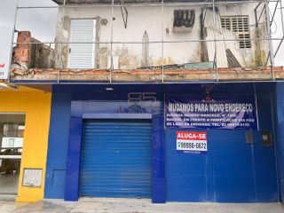 Ponto comercial com 95 m² na Avenida Presidente Getúlio Vargas por R$ 3.500,00