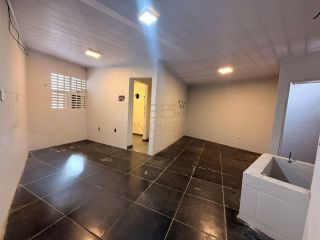Ponto comercial com 95 m² na Avenida Presidente Getúlio Vargas por R$ 3.500,00