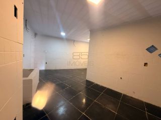 Ponto comercial com 95 m² na Avenida Presidente Getúlio Vargas por R$ 3.500,00