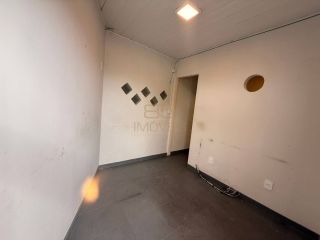 Ponto comercial com 95 m² na Avenida Presidente Getúlio Vargas por R$ 3.500,00