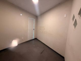 Ponto comercial com 95 m² na Avenida Presidente Getúlio Vargas por R$ 3.500,00