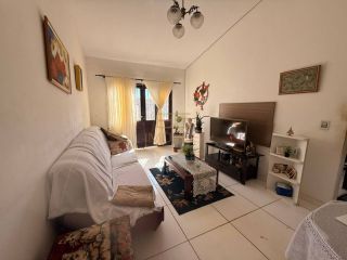 Casa ampla com 4 quartos no Salvador Lyra