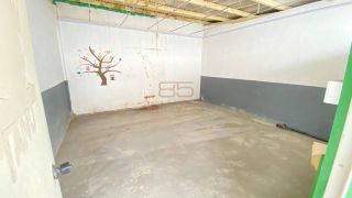Espaço comercial com salas e auditório no Poço
