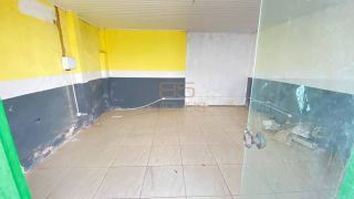 Espaço comercial com salas e auditório no Poço