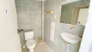 Espaço comercial com salas e auditório no Poço