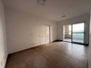 Apartamento para aluguel com 3 quartos, sendo 1 suíte.