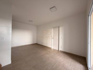 Apartamento para aluguel com 3 quartos, sendo 1 suíte.
