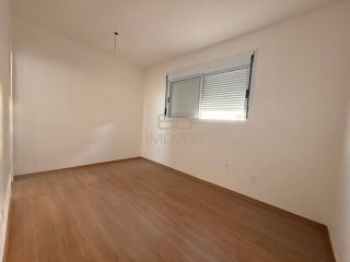 Apartamento para aluguel com 3 quartos, sendo 1 suíte.