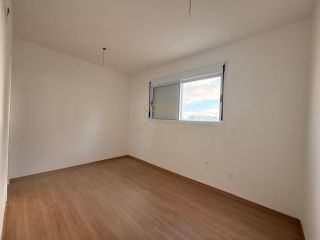 Apartamento para aluguel com 3 quartos, sendo 1 suíte.