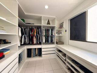 Apartamento semi mobiliado para aluguel na Ponta Verde