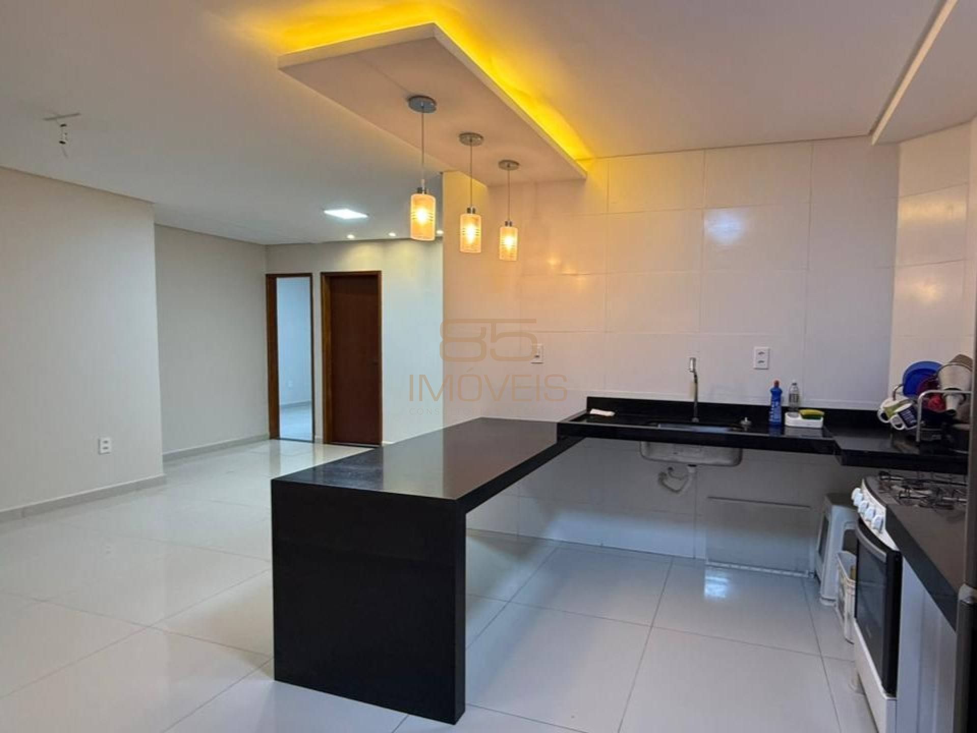 Casa com três quartos sendo duas suítes