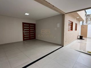 Casa com três quartos sendo duas suítes
