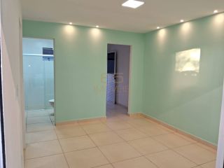 Casa reformada à venda no Condomínio Jardim dos Lírios
