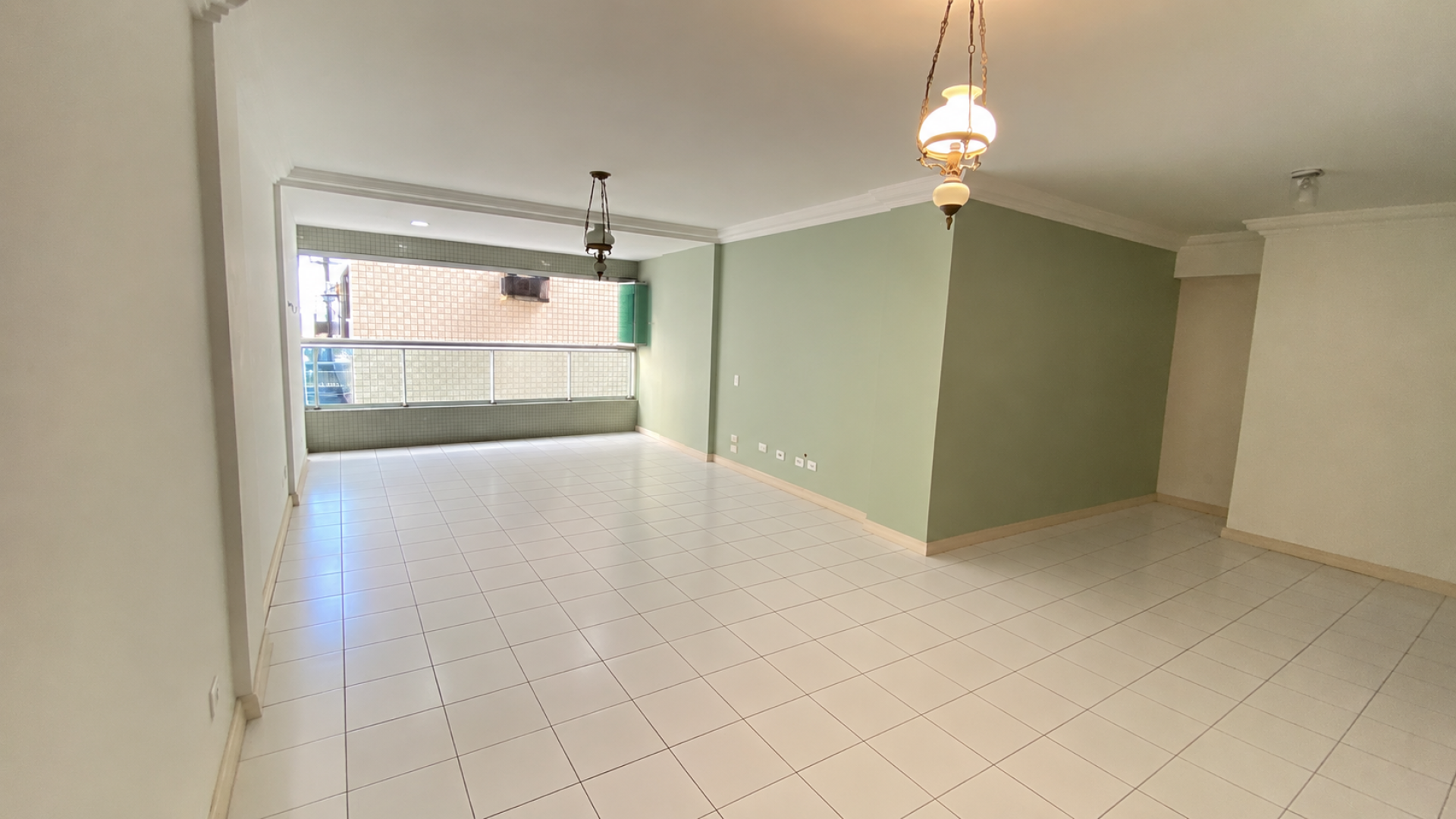 Apartamento amplo à venda a 80 metros da Orla de Ponta Verde | 138,72 m²