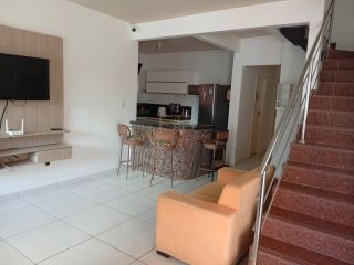 Casa Duplex com 10 Quartos a 140m do Mar em Ipioca – Mobiliada e com Piscina