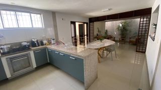 Casa para Alugar na Gruta de Lourdes com 4 Quartos, 2 Suítes e 330 m²