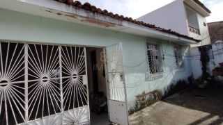 Casa Nascente na Jatiúca com 200 m² | Excelente Potencial de Valorização