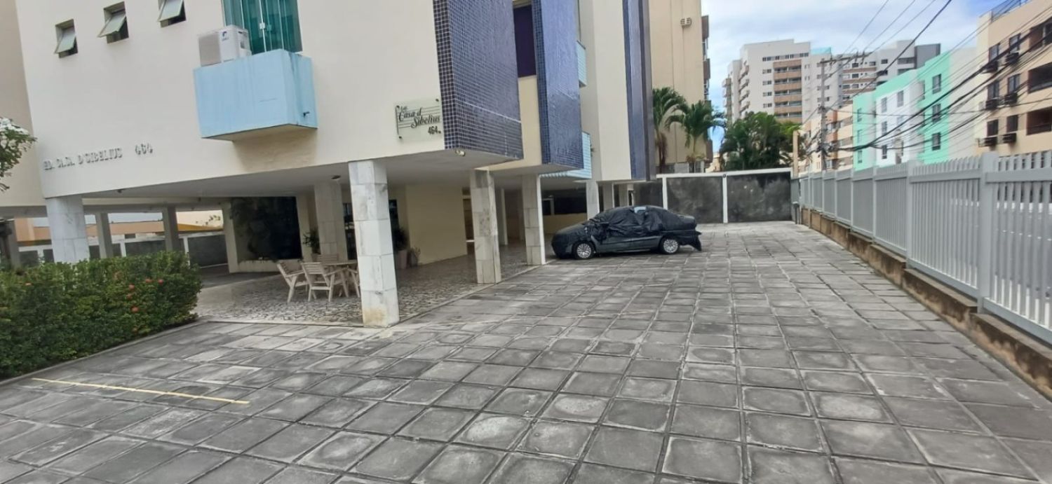 Apartamento no bairro Costa Azul