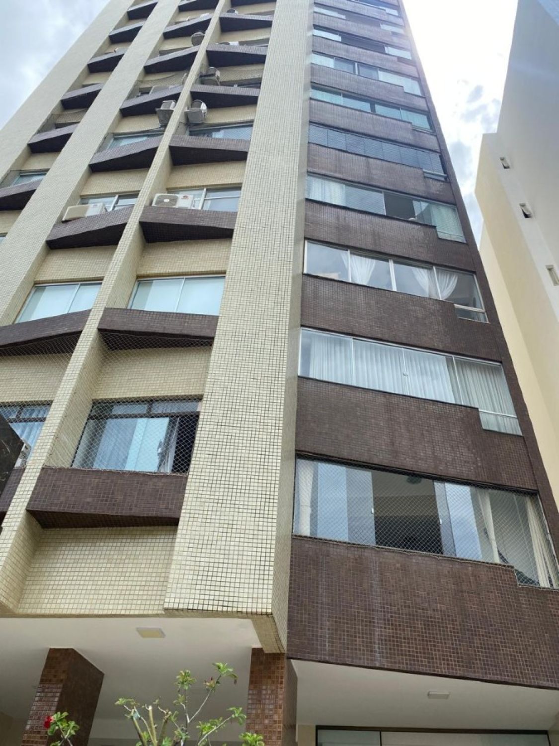 Apartamento no bairro Costa Azul