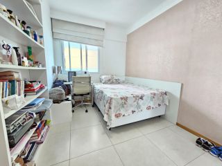 Apartamento Para Vender com 3 quartos 1 suítes no bairro PITUBA em Salvador