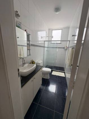 Apartamento Para Vender com 2 quartos 1 suítes no bairro Costa Azul em Salvador
