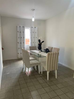 Casa de Condomínio Para Vender com 4 quartos 4 suítes no bairro Guarajuba em Camaçari