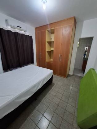 Casa de Condomínio Para Vender com 4 quartos 4 suítes no bairro Guarajuba em Camaçari