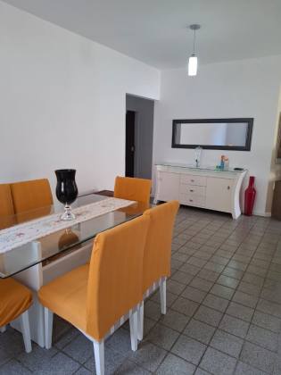 Casa de Condomínio Para Vender com 4 quartos 4 suítes no bairro Guarajuba em Camaçari