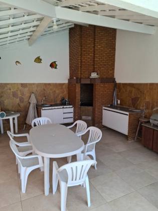 Casa de Condomínio Para Vender com 4 quartos 4 suítes no bairro Guarajuba em Camaçari