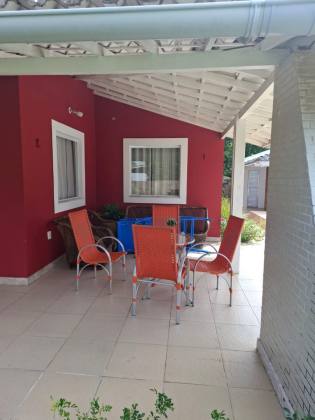 Casa de Condomínio Para Vender com 4 quartos 4 suítes no bairro Guarajuba em Camaçari