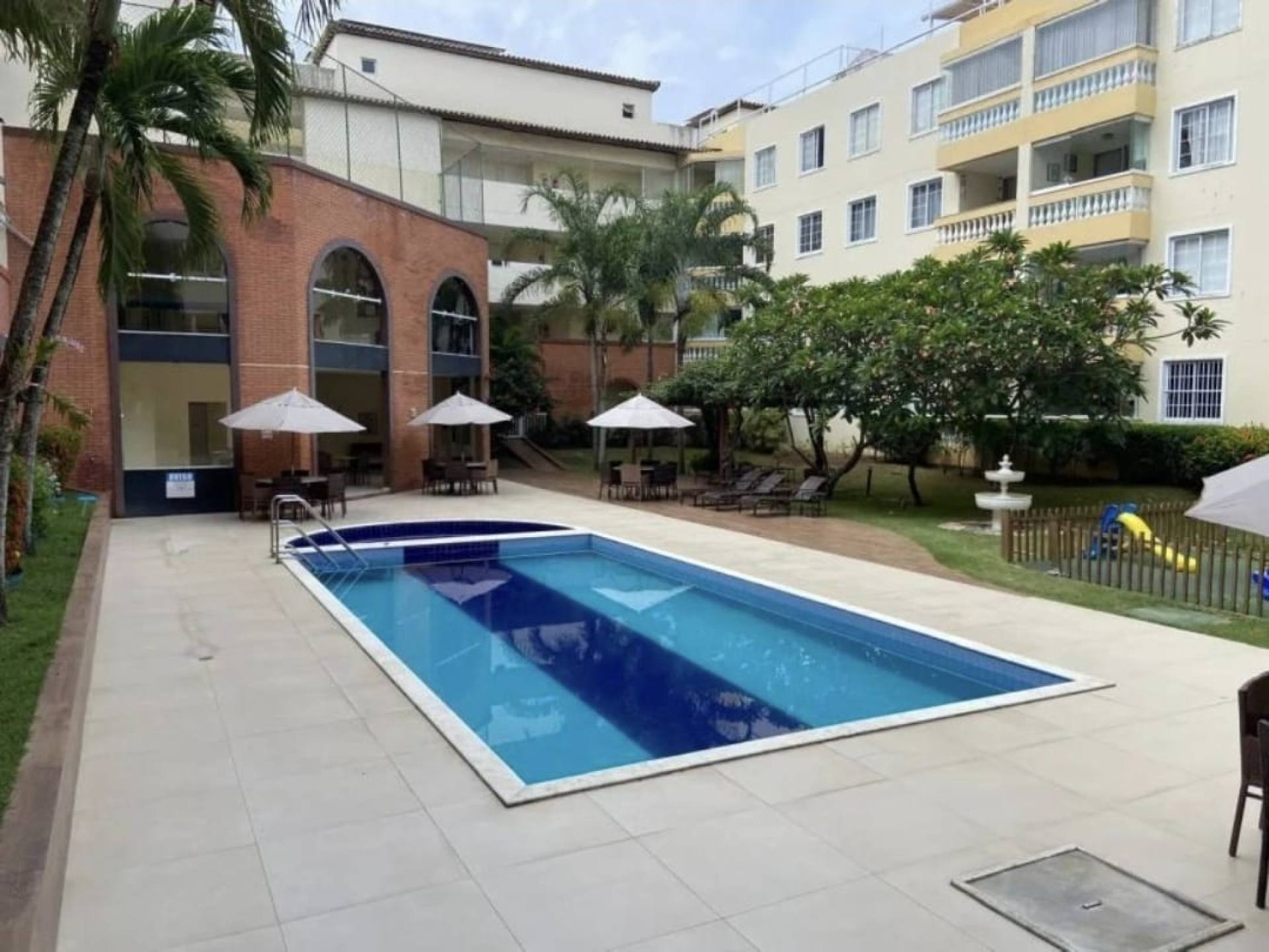 Apartamento Para Vender com 3 quartos 1 suítes no bairro Pituaçu em Salvador