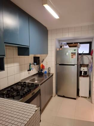 Casa Para Vender com 3 quartos 1 suítes no bairro Patamares em Salvador