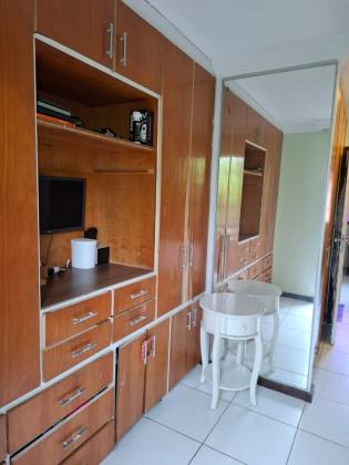Casa Para Vender com 3 quartos 1 suítes no bairro Patamares em Salvador