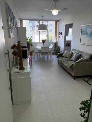 Apartamento Para Vender com 3 quartos 1 suítes no bairro Itaigara em Salvador